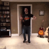 秒娱连珠：动作太基裂容易扯着蛋