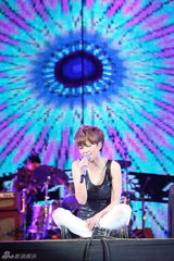 幻灯组图：中歌榜红五月音乐节落幕 羽泉自称粉丝