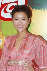 组图：TVB45周年艺员合照 胡杏儿陈豪占头排