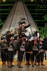 幻灯图：《敖鲁古雅》剧照曝光 展现极地古老风情