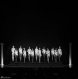 组图：碧昂斯蕾丝遮乳性感 自摸私处表情享受