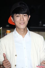 组图：瞿导力拼收视 不惜出卖郑元畅露毛画面