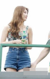 Miss A秀智穿短裤录节目 遭男主持咸猪手摸腿