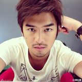 组图：自拍范本陈柏霖！卖萌耍帅颜值爆表