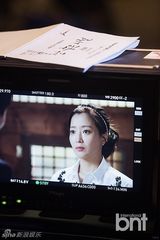 组图：《好时节》气氛融洽 金喜善等其乐融融