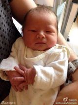 盘点：娱乐圈生孩热！他们都是这样报喜的！