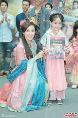 组图：李诗韵公开恋情 绯闻男友马国明送祝福