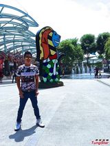 组图：马浚伟当真人秀评委 忆母亲感触落泪