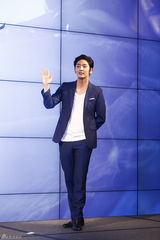 独家：《神枪手》李准基高调亮相 耍宝卖萌