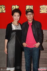 组图：黎耀祥黄浩然TVB重头戏《商战》杀青