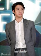 组图：JYJ全员现身 金俊秀红发吸睛搞笑不断