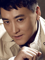 组图：刘小锋西装写真展现绅士风度