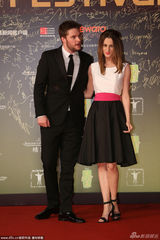 组图：李冰冰领衔《变4》剧组 导演主演齐亮相