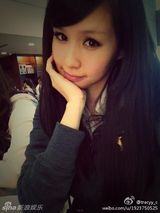 组图：柯震东绯闻女友私照 大眼可爱长发清纯