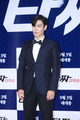 组图：申世京TOP(崔胜贤)等宣传19禁新片《老千2》