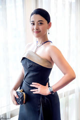 组图：高圆圆梅婷宋佳受邀出席时尚晚宴