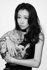 组图：毛俊杰全新写真上演狸猫公主