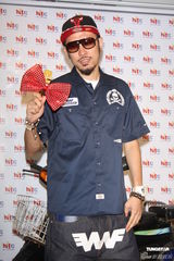 组图：热狗睽违三年出专辑 承诺专辑卖超5万就全裸