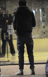 独家：郭富城亮相北京吃火锅 衣着休闲低调