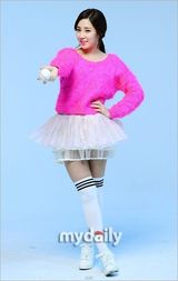 组图：韩棒球女神崔熙拍写真宣传新节目