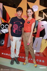 组图：陈伟霆出席时装活动 官恩娜与Mandy Lieu比美