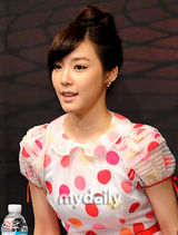 组图：少女时代Tiffany与孙浩英演音乐剧《Fame》