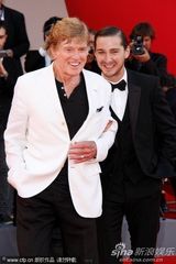 组图：罗伯特雷德福白衣潇洒 希亚-拉博夫黑装帅气