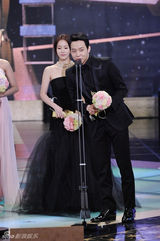 组图：《绅士的品格》获9奖 JYJ朴有天人气爆棚