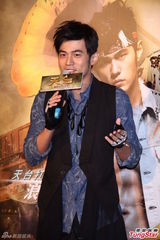 组图：周杰伦《天台》邀曾志伟纳豆柯有伦宣传