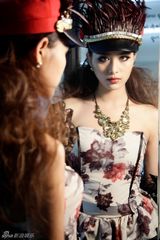 组图：胡桑发布最新写真 变身复古女郎