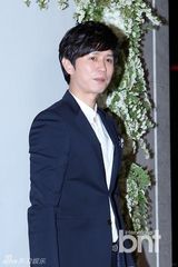 组图：韩星韩载锡大婚 张东健李敏镐等捧场