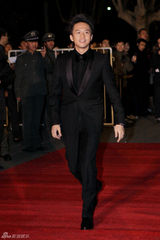 组图：邓超获年度电影男演员奖 感言孙俪帮夫助事业