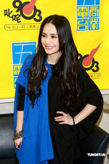 高清：阿娇转型做唱跳歌手 拒不回应陈冠希话题