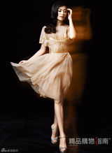 组图：姚晨登杂志封面优雅从容