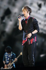 组图：五月天分身术倒数迎新年 言承旭担任嘉宾