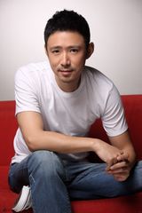 高清组图：高鑫生活写真 变身后现代都市型男