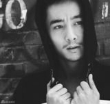 组图：《笔仙》吴超黑白写真秀神秘感