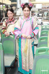 组图：《万凰之王》巡游胡杏儿称结婚无法自作主张