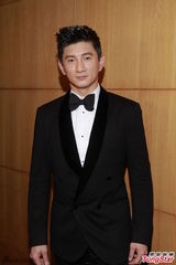 组图：吴奇隆曝过年与刘诗诗出游 已见过家长