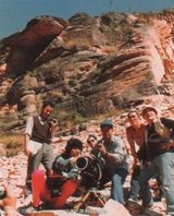 [老照片]吴天明《老井》旧照 指导张艺谋激情戏