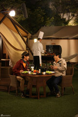 高清组图：金秀炫郑恩表合作拍广告搞怪出镜