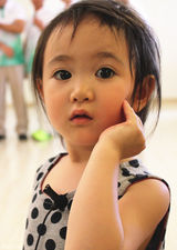 组图：国民萌娃奥莉与奶爸李小鹏有爱瞬间盘点