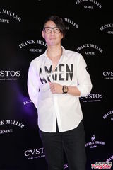 组图：吴建豪证何超莲吴克群甜蜜游韩国