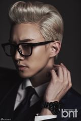 组图：2PM俊昊拍时尚写真 展雅痞绅士品格