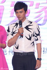 组图：李易峰叶祖新新剧将播 颖儿变女汉子