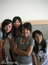 组图：郭采洁大学毕业照曝光 长发小清新范儿