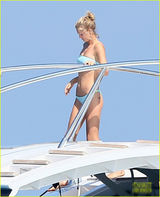 组图：小李与超模女友演绎真人“华尔街之狼”