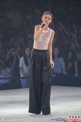 薛凯琪透视装激吻黄伟文 避谈房祖名把妹闯祸