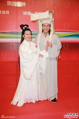 组图：薛家燕喜欢嫩男 笑言想亲萧正楠