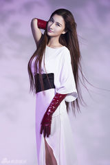 组图：张虹一魅惑写真 天使与魔鬼的双面结合